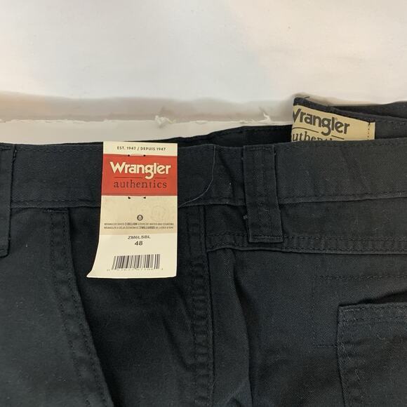 Wrangler Authentics Mens Classic Relaxed Fit Cargo Short Size 48 Black - Picture 8 of 11